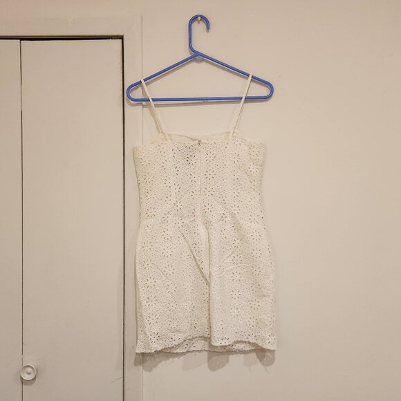 Ann Taylor White Eyelet Mini Dress Size 6P Linen Cotton - Picture 2 of 5